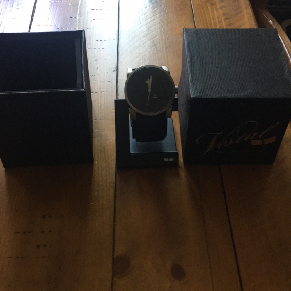 Men’s record player watch. - Picture 7 of 13